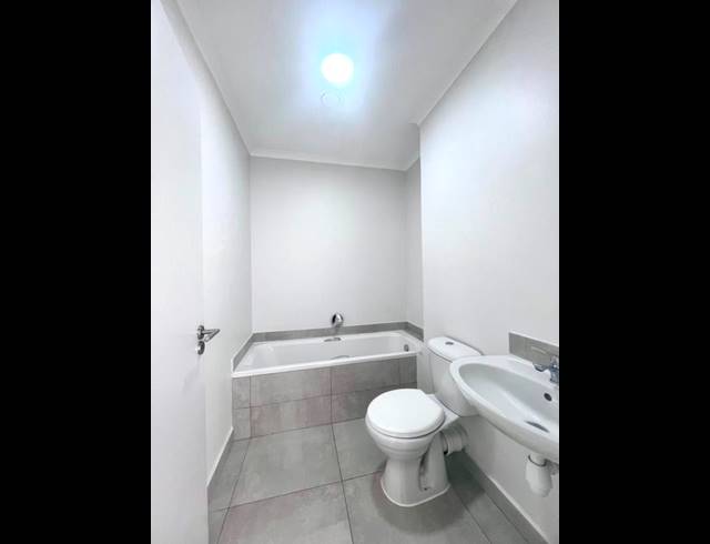 2 BEDROOM APARTMENT FOR SALE IN HAYFIELDS